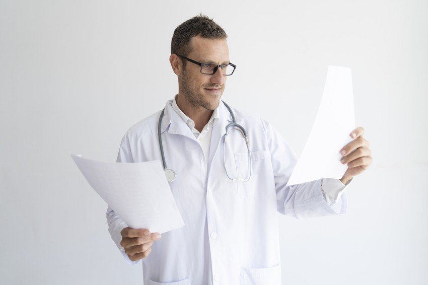 A doctor comparing PLAB and MCCQE1 Exam difference.